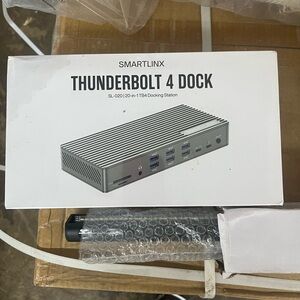 Thunderbolt 4 Dock - Silver